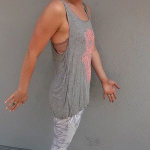 Gray+pink hamsa hand tank
